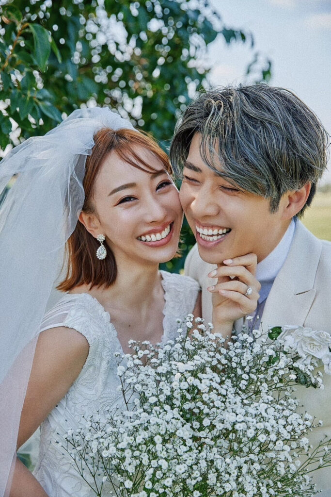 秋倉諒子、黄皓の結婚写真